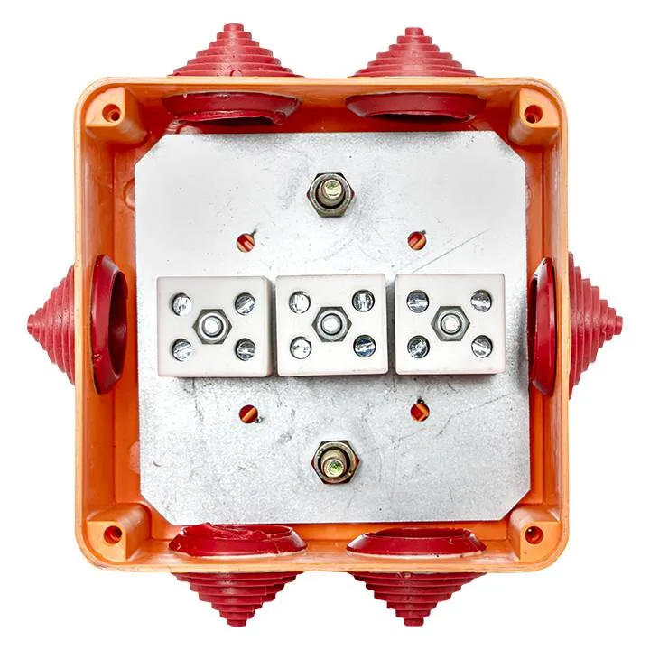 Коробка огнестойкая 100х100х50мм IP55, 3 двойных клеммника 1,5-10 мм2 EKF Коробка огнестойкая 100х100х50мм IP55, 3 двойных клеммника 1,5-10 мм2 EKF